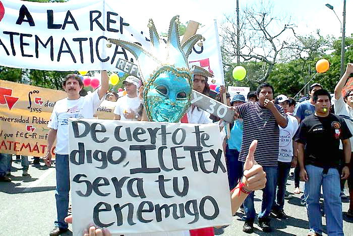 ICETEX viola el derecho fundamental a la educación