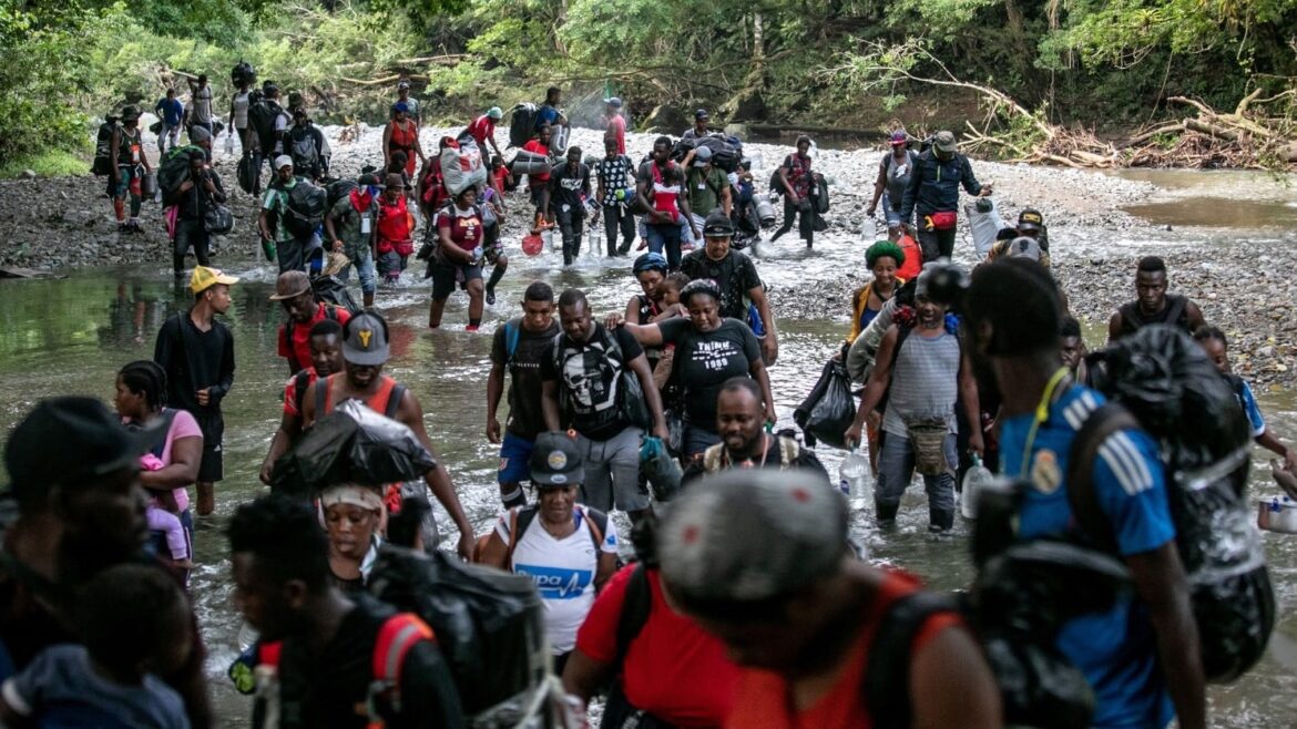 Migrantes en la selva del Darien
