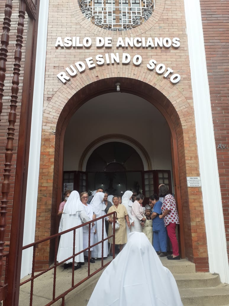 Hermanitas de los ancianos desamparados